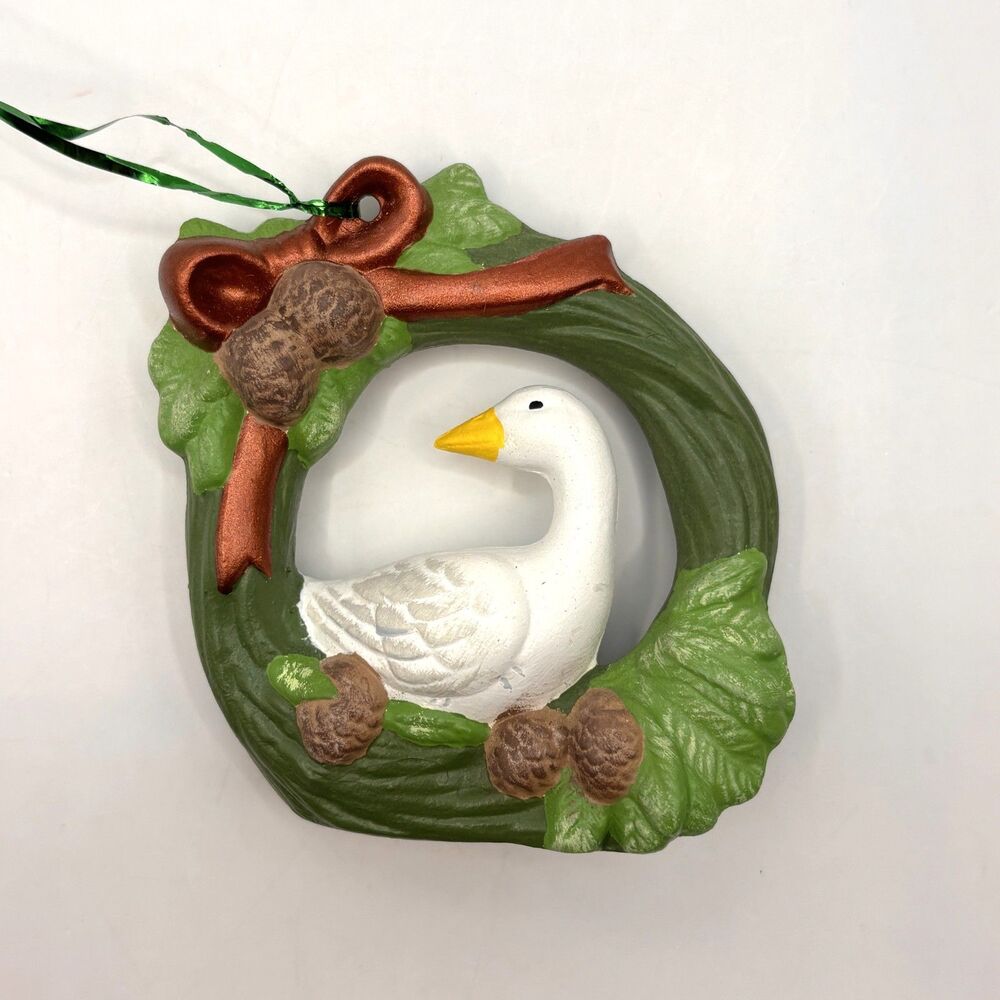 Vintage Country Goose Wreath Ornament Cottage Christmas Holiday Decor Ceramic